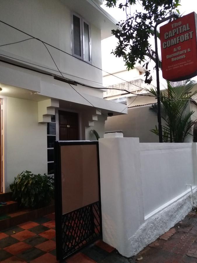 Capital Comfort Hotel Thiruvananthapuram Buitenkant foto