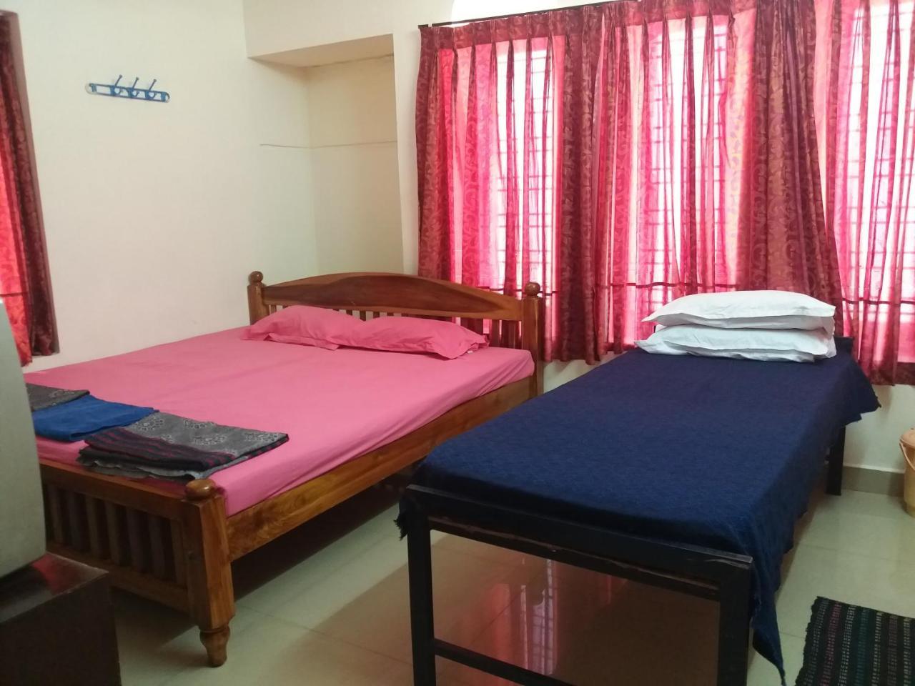 Capital Comfort Hotel Thiruvananthapuram Buitenkant foto